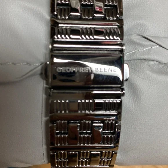 Geoffrey Beene Mens Diamond Blue Black Dress Watch 43mm SS Bracelet NWT - Picture 3 of 8